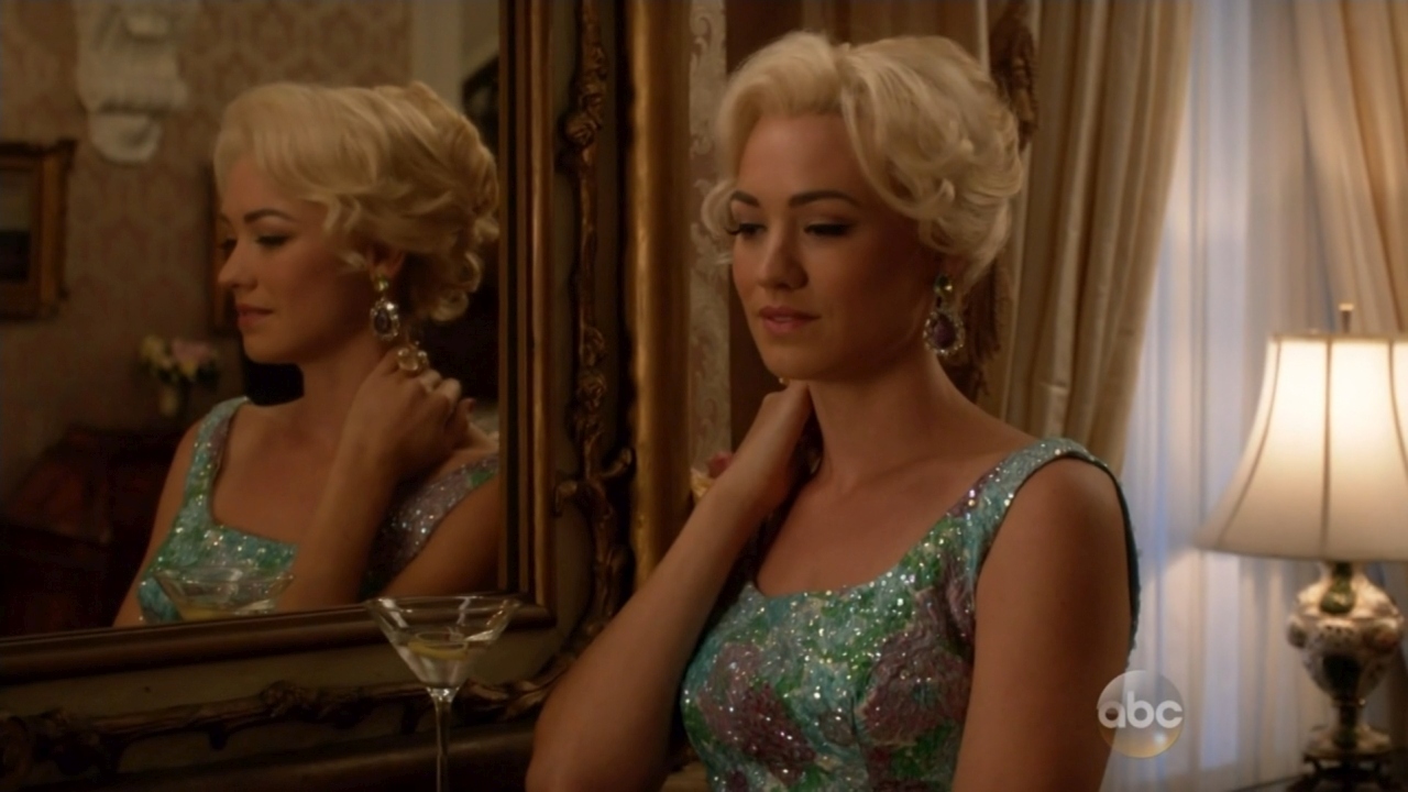 TheAstronautWivesClub_1x04_Liftoff_0134.jpg