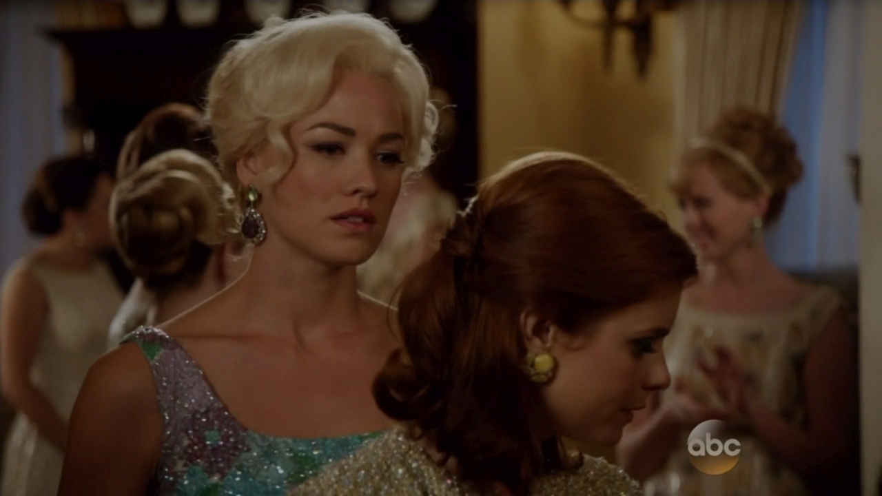 TheAstronautWivesClub_1x04_Liftoff_0175.jpg