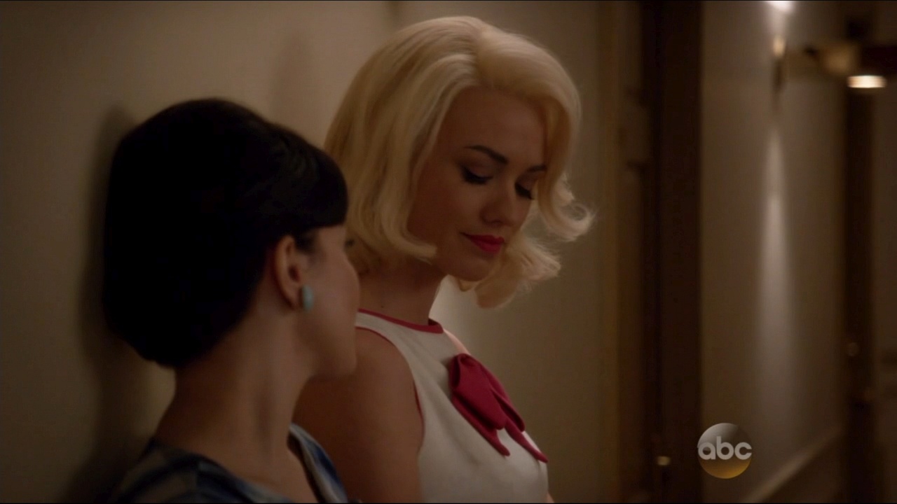 TAWC_1x06_IntheBlind_0236.jpg