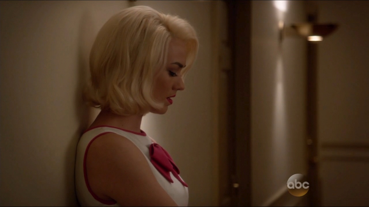TAWC_1x06_IntheBlind_0247.jpg