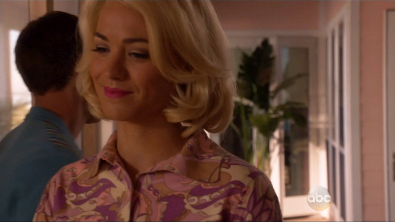 TAWC_1x06_IntheBlind_0330.jpg
