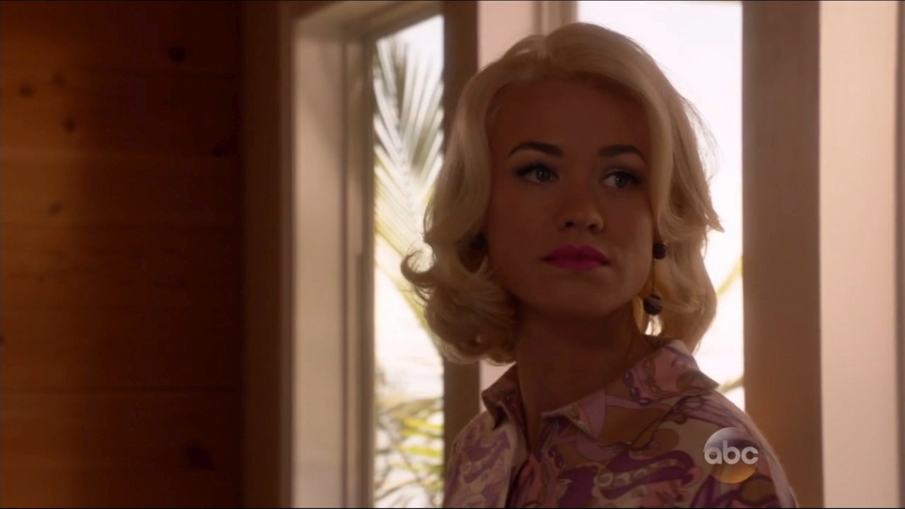 TAWC_1x06_IntheBlind_0332.jpg